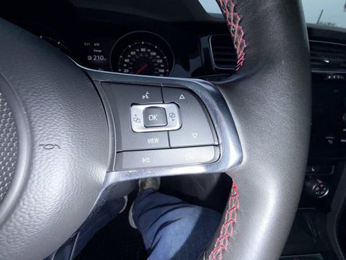 2020 Volkswagen Golf GTI 2.0T SE 4-Door