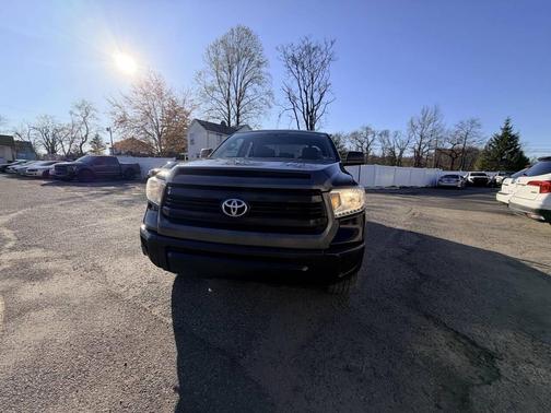 Black 2014 Toyota Tundra SR5