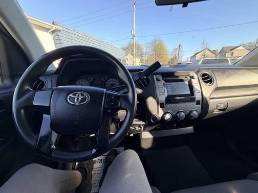 Black 2014 Toyota Tundra SR5
