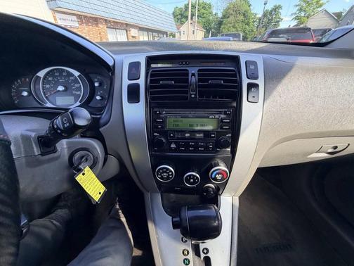 Green 2008 Hyundai TUCSON SE