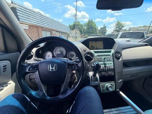 Black 2011 Honda Pilot Touring