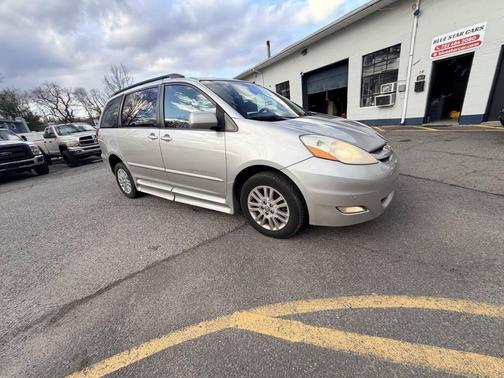 2010 Toyota Sienna XLE Limited