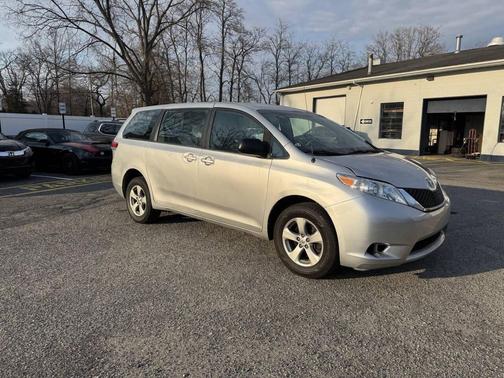 2014 Toyota Sienna L