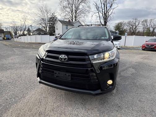 2018 Toyota Highlander SE