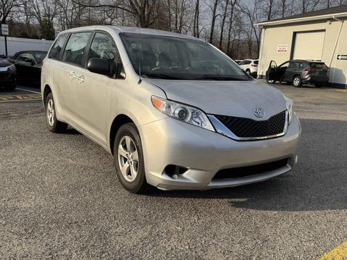 2014 Toyota Sienna L