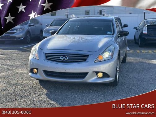 2015 INFINITI Q40 Base