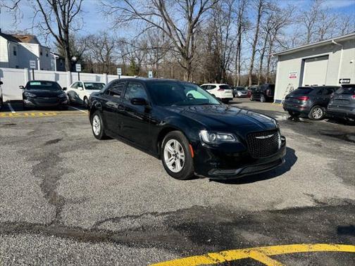 2019 Chrysler 300 Touring