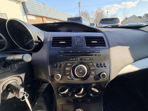 2012 Mazda Mazda3 i Touring