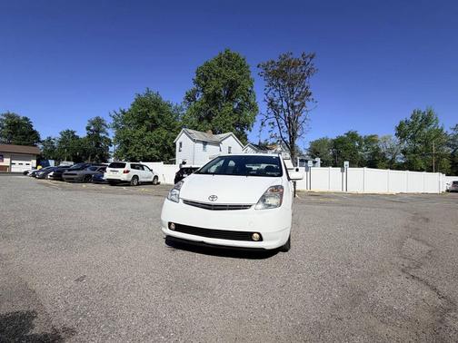 White 2009 Toyota Prius Touring