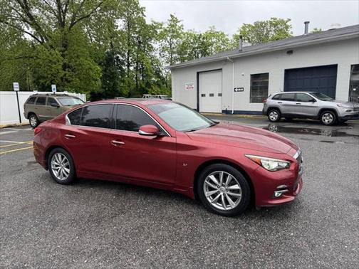 2015 INFINITI Q50 Premium