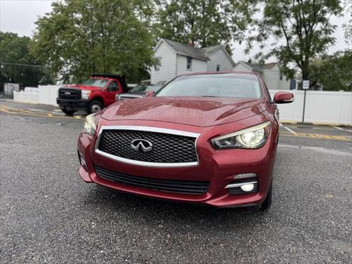 2015 INFINITI Q50 Premium