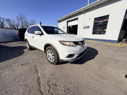 Glacier White 2015 Nissan Rogue SV