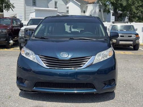 2012 Toyota Sienna LE