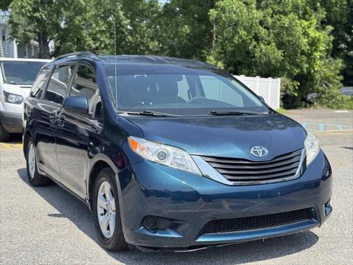 2012 Toyota Sienna LE