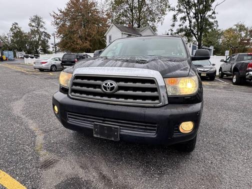 2008 Toyota Sequoia SR5