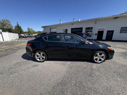 2014 Acura ILX 2.0L w/Premium Package