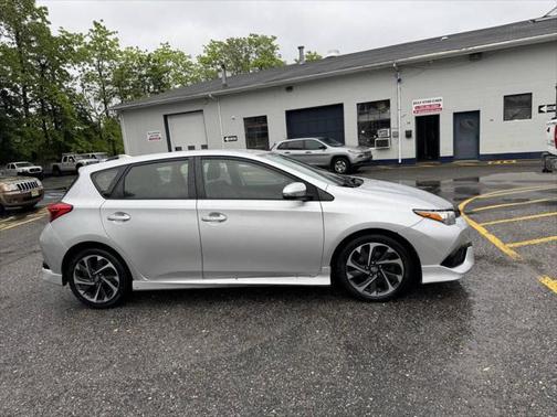 2016 Scion iM Base 4dr Hatchback CVT