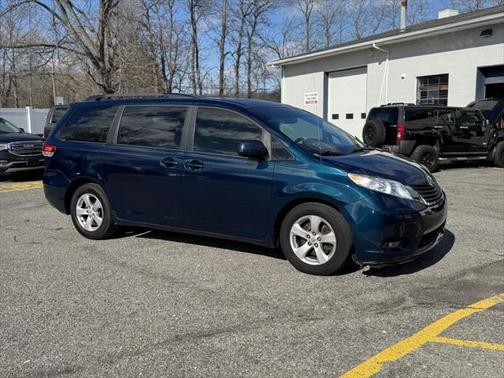 2012 Toyota Sienna LE