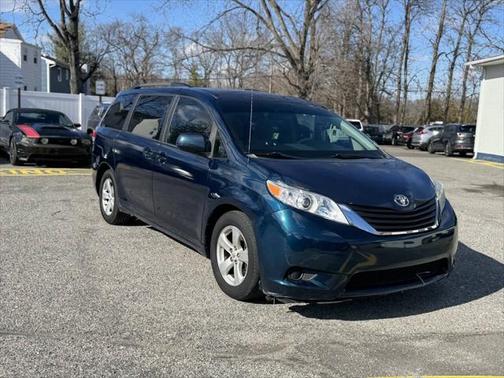2012 Toyota Sienna LE
