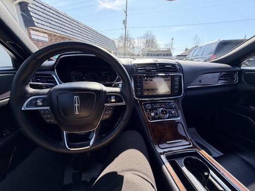 2018 Lincoln Continental Premiere Livery AWD 4dr Sedan