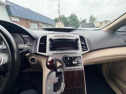 Black 2010 Toyota Venza Base
