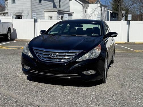 2011 Hyundai SONATA Limited