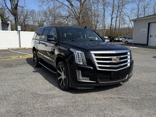 2018 Cadillac Escalade ESV Luxury
