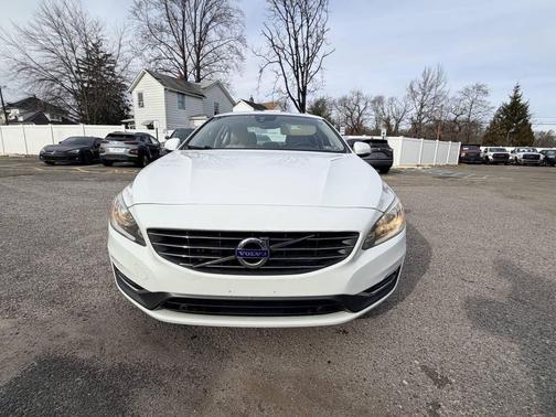 2015 Volvo S60 T5 Premier