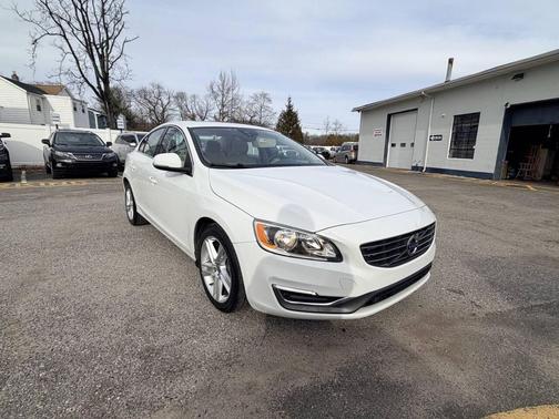 2015 Volvo S60 T5 Premier