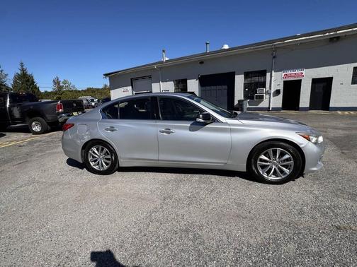 2014 INFINITI Q50 Premium
