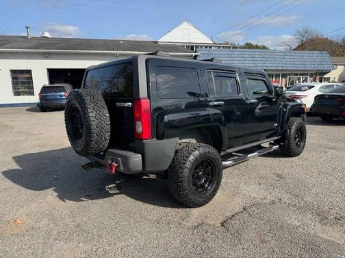 2007 Hummer H3 Base