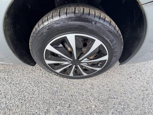 Gray 2011 Nissan Sentra 2.0 S