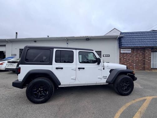Bright White Clear Coat 2018 Jeep Wrangler Unlimited Sport