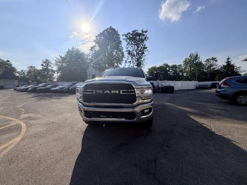 White 2019 RAM 2500 Tradesman 4x4 4dr Crew Cab 6.3 ft. SB Pickup