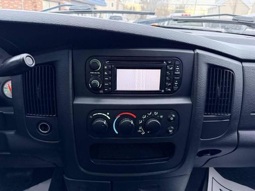 2004 Dodge Ram 2500 SLT Quad Cab