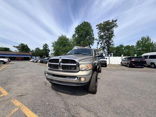 Beige 2004 Dodge Ram 2500 SLT Quad Cab