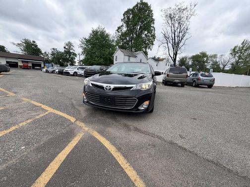 Black 2013 Toyota Avalon XLE Premium