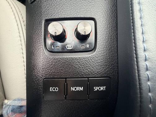 Black 2013 Toyota Avalon XLE Premium
