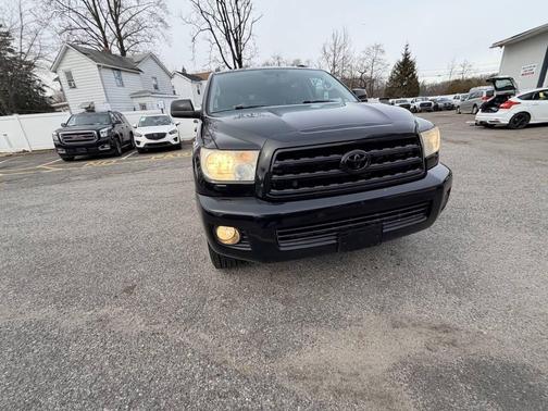 2013 Toyota Sequoia SR5