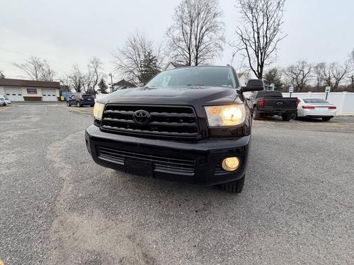 2013 Toyota Sequoia SR5