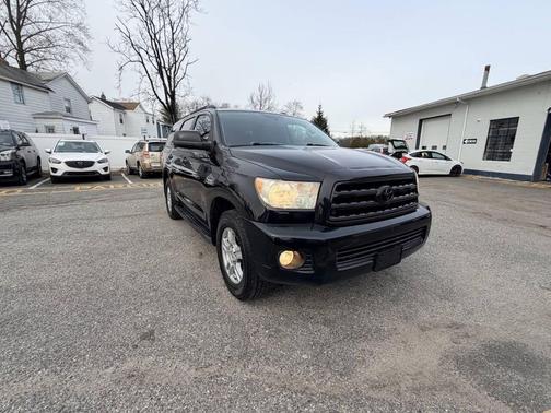 2013 Toyota Sequoia SR5