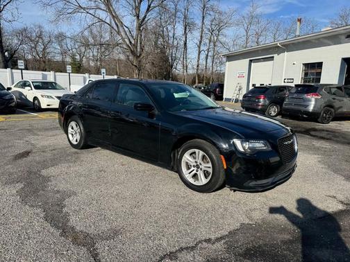 2019 Chrysler 300 Touring