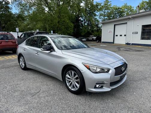 2014 INFINITI Q50 Premium