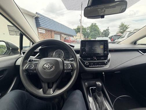 Super White 2022 Toyota Corolla LE