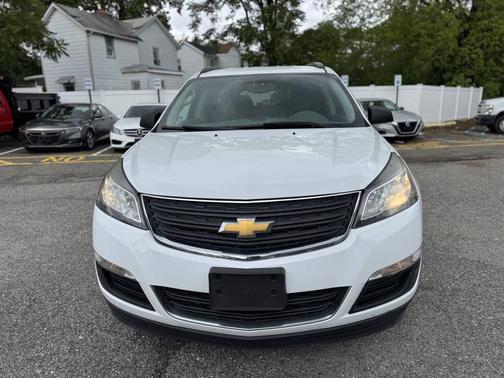 2017 Chevrolet Traverse LS