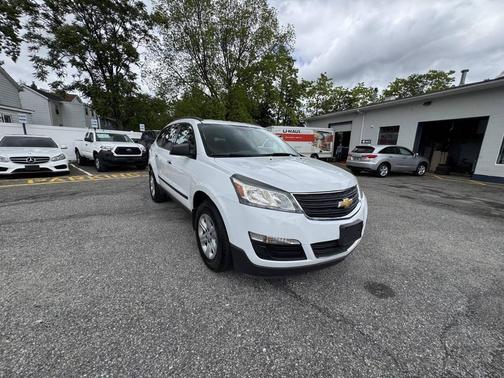 2017 Chevrolet Traverse LS