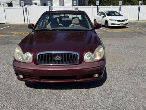 2004 Hyundai SONATA Base