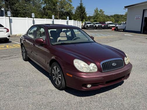 2004 Hyundai SONATA Base