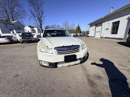 2010 Subaru Outback 3.6 R Limited