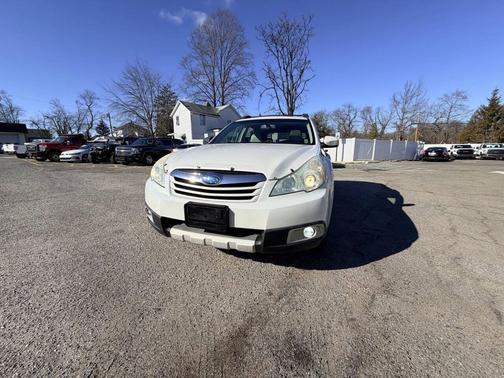 2010 Subaru Outback 3.6 R Limited